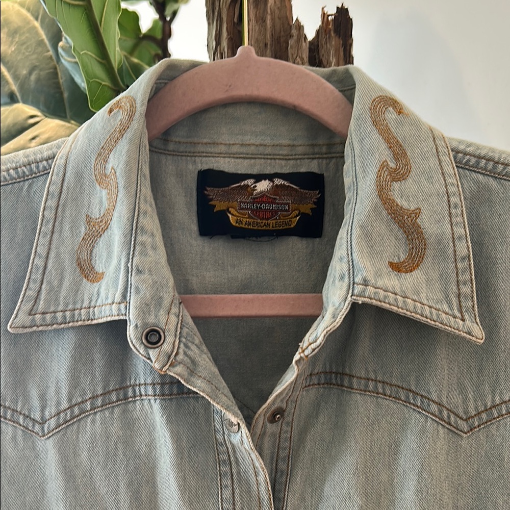 Harley-Davidson Light Blue Denim Button-Down Shirt with Gold Embroidery